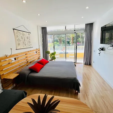 Estudio Tinerfe * Puerto de la Cruz (Tenerife)